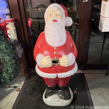 MaxSold Auction: This online auction features vintage Pyrex, Star Wars collectibles, vintage Christmas ornaments, art pottery, vintage action figures, RC boat, watches, vintage ashtrays, Lego Advent Calendars, Christmas inflatables, Star Trek cards, Dr. Suess plushies, ceramic Christmas trees, and much, much, more!!