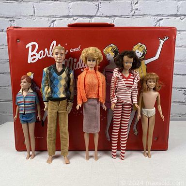 MaxSold Auction: This Vintage and Collectible Toy and Record Auction features vintage Barbie Dolls including an American Girl Bend Leg Barbie, GI Joes, Action Figures, General vintage and contemporary dolls. Lots of Vintage Vinyl LP Records including DJ Mix Long Plays and more. Collectible Nintendo Power and MediaScene Comic magazines plus Vintage Slot Car Track, Board Games, Pokemon, Strawberry Shortcake, Disney Incredibles, Star Wars, Marvel and more.