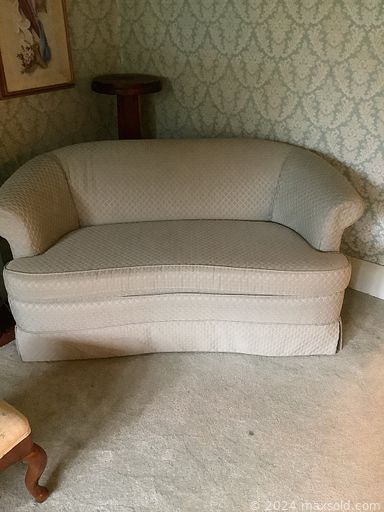 MaxSold Auction: This online auction includes a coffee table, chairs, round table, vintage armchair, bench, settee, floral loveseat, twin bed frame, dressers, shelving units and others, accessories, jewelry, loose gemstones, wall art, vintage stationery, linens, books, comics, exerciser, vases, lamps and much more!