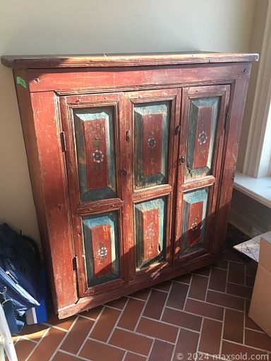 MaxSold Auction: This online auction features silver plate, framed paintings, faux leather chair, wooden tables, dining table, vintage cabinets, dressers and armchairs, lamps, books, Pioneer turntable, LPs, chandelier, watches, costume jewelry, men’s and women’s clothing and much more!