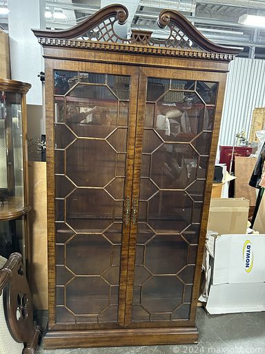 MaxSold Auction: This online auction includes furniture such as a vanity, desk, vintage cabinet, leather chairs, H-Krug chairs, La-Z Boy recliner, Thomasville end table, dining table, dining chairs and others, china, wall art, mirror and more!