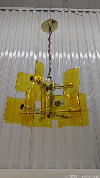 MaxSold Auction: This online auction includes a MontiKids activity gym, Comfort Zone tower heaters, Elmo Super8 sound camera, Cabbage Patch dolls, vintage Tasco binoculars, wall art, Yamaha keyboard, vintage Replogle globe, Japanese platter, antique smoke stand, Matisse print, gardening supplies, vintage jars, kitchenware, new Cuisinart coffee maker and other small kitchen appliances, exercise equipment and more!n