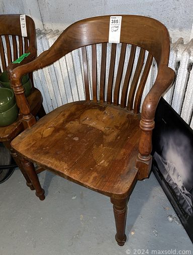 MaxSold Auction: This online auction includes 925 sterling silver jewelry, Yamaha acoustic guitar, violin, Casio keyboard, furniture such as vintage wood chairs, antique chair, coffee table, and La-Z-Boy recliner, glassware, pottery, home decor, fine china, Dyson vacuums, PS2, PS3, and Wii consoles, vintage toys, stereo equipment, kitchenware, vintage china, and more!