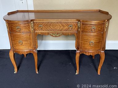 MaxSold Auction: This online auction features wine fridge, sports trading cards, toys, children’s books, games, Mexican pottery, novelty teapot, plant pots, dehumidifier, TVs,  office supplies, men’s & women’s clothing & shoes, costume jewelry, desk, vintage vanity, area rugs & runners, art glass, Asian statues, Hoselton sculpture, Lladro figurine, collector plates, pipes, small kitchen appliances, stone sculpture, metal sculpture, wood carvings, exercise equipment, fitness gear, futon, coins, patio furniture, and much, much, more!!!