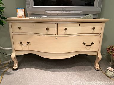 MaxSold Auction: This online auction includes furniture such as a dresser, La-Z-Boy recliner, Ikea armchair, swive chair, bedframes, cabinets, tables and others, kitchenware, small kitchen appliances, totes, books, home health aids, silverplate, lamps, decor, Pro-Form exercise bike, yard tools, garden decor, candles, jars, mirrors, linens, clothing, shoes, accessories, seasonal decor, cleaners, GE refrigerator and many more!