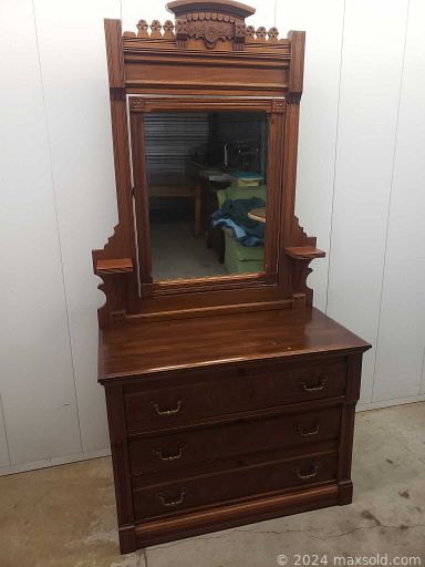 Auction 110066 (1 of 4)