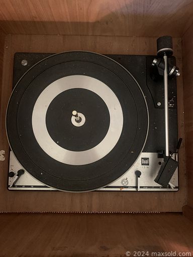 MaxSold Auction: This online auction features stained glass lamp, South American tapestries, art glass, area rug, women’s clothing, wicker wall decor, decorative Mexican bowls, fabric, and much, much, more!!!