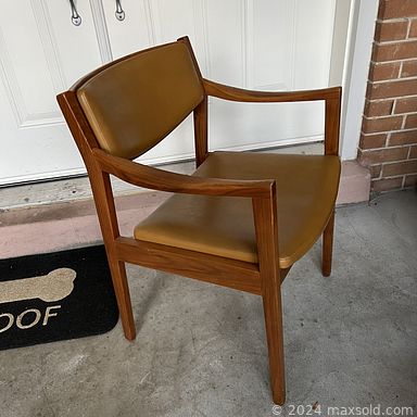 MaxSold Auction: This online auction features Lemax Christmas Village items, vintage cosmetics case, vintage relish tray, wall clock, rubber ducky watering jug, Hanukkah decor, a mosaic lampshade, vintage Tupperware, Christmas Nutcracker Village dolls, Relco chef condiment set, Rae Dunn collectibles, folding lawn chairs, Pfaltzgraff, vintage starburst glass set, vintage Pyrex, Japanese Tamari balls, vintage MCM candleholders, vintage Teakwood serving tray, Jadeite coasters, vintage MCM wood dining chair and much more!