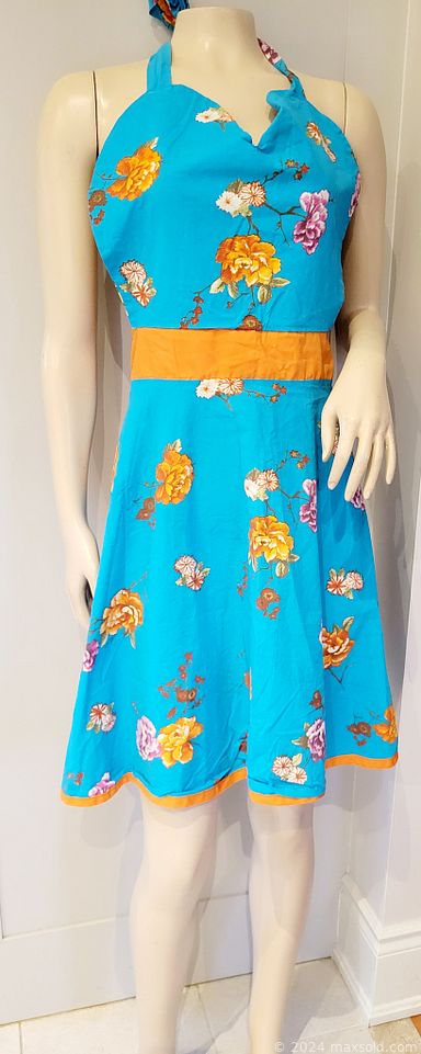 MaxSold Auction: This online auction features framed wall art, fine china, vintage porcelain, vintage lamps, Arcopal dishware, Murano glass, CDs, handbags, storage bins and much more!