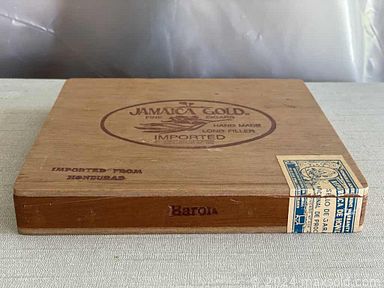 MaxSold Auction: This online auction features crystal ware, Cuban vintage boxes, home decor, noffice chair, vintage coin banks, music boxes, vintage steins and much more!