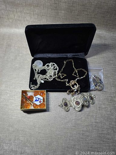 Auction 107429 (1 of 4)