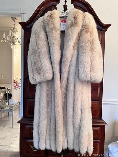 MaxSold Auction: This online auction includes a baby grand piano, furniture such as a storage cabinet, Mid Century dresser, tables, bed frame, vintage clothing, shoes, accessories, linens, vintage games, kitchenware, small kitchen appliances, busts, vintage crystal, decor, wall art, mirrors, corded lawn mower, garden tools, planters, duck decoy, glassware, lamps, seasonal decor, chafing dish, electronics, bicycle and many more!