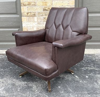 MaxSold Auction: This online auction features MCM pinwheel dining table, teacup/saucer sets, art glass, Fenton jug, Blue Willow china, vintage Wassily Kandinsky lithographs, perfume bottles, vintage ashtrays, BMP, nesting dolls, brass horse medallions, vintage Pyrex, Ole Winther Christmas plates, miniature tea sets, authentic Venetian Carnival mask, and much, much, more!!