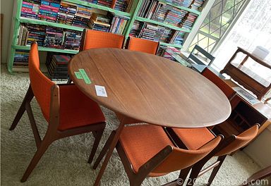 MaxSold Auction: This online auction features fine jewelry, watercolour paintings, pocket watches, coins, MCM furniture, vintage steamer trunk, wine storage, student desk, wicker chair, bookshelves, perfume bottles, David Winter cottages, teacup/saucer sets, women’s clothing, costume jewelry, area rugs, vintage Pyrex, small kitchen appliances, vinyl records, plant pots, yard tools, novels, vintage books, craft supplies, and much, much, more!!!