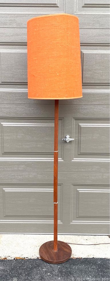 MaxSold Auction: This online auction features vintage Kosta Boda, Murano art glass, West German pottery, vintage Pyrex, Belmondo Becker candle holder, Gatusso Bambino coin bank, fireplace tool set, heavy brass coasters, egg cups, Harley Davidson model, Match Chagall lithograph and other wall art, vintage Asian pottery, vintage Creidlitz porcelain teacup, vintage Mikasa, matching ceramic planters, NHL hockey cards, Art Deco sterling silver candleholder, vintage Japanese porcelain, Christmas decor, MCM George Nelson style clock, vintage Rolodex, vintage brass planter, vintage Dorothy Hafner pitcher vase, vintage Cesca style Marcel Breuer chairs, vintage MCM teak floor lamp and much more!