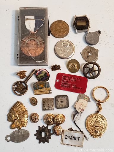 MaxSold Auction: This online auction features vintage items such as record albums, Coca-Cola, comics, advertising, glassware, home decor, framed artwork, suitcases and much more!