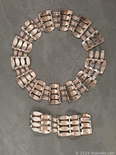 Auction 107030 (1 of 4)