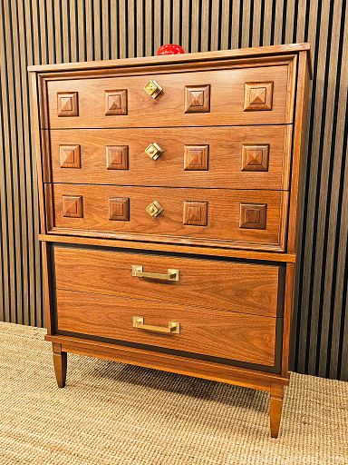 Auction 111333 (1 of 4)