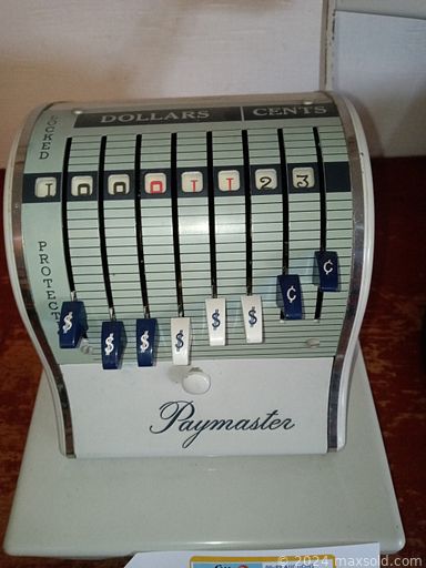 MaxSold Auction: This online auction features vintage chime clock, Coca-Cola collectible, Victrola, vinyl records, antique tins, drafting table, men’s ties, vintage kitchen appliances, teacup/saucer sets, collector’s plates, antique toys, vintage magazines, mini fridge, stereo components, antique dresser, Corning Ware and much more!