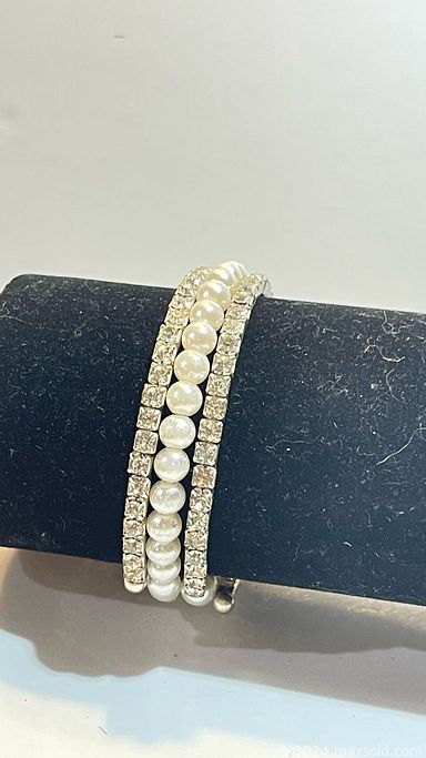 Auction 108229 (2 of 4)