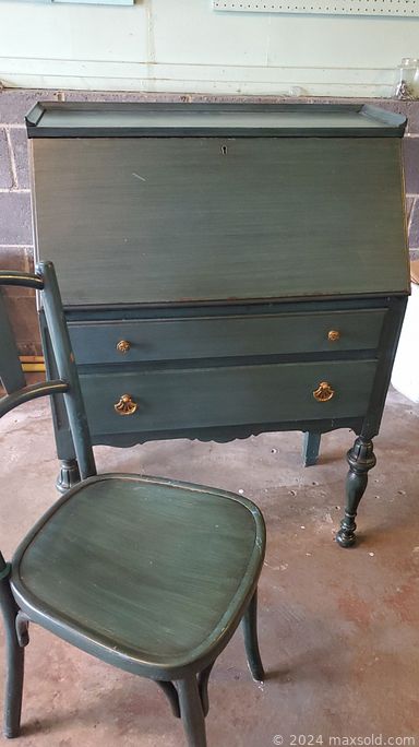 MaxSold Auction: This online auction features Noritake, collector plates, Lenox china, Royal Doulton, furniture such as vintage shellback chairs, bistro set, vintage secretary desk, dressers, drop leaf coffee table, and dining table with chairs, signed wall art, 19” Phillips TV, power tools, vintage Schwinn bicycle, Lego Star Wars, vintage toys, vintage glassware, small kitchen appliances, home decor, books, costume jewelry, DVDs and much more!