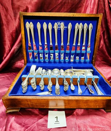 MaxSold Auction: This Charity/Fundraising online auction features video games, Phillies apparel, vintage quilt, decorative wall plates, Thomas the Tank Engine toys, Harry Potter collectibles, vintage toys, vintage finger puppets, Betsey Johnson jewelry, gold ring, depression glass, board games, Yamaha piano, fitness gear, vinyl records, and much more!!