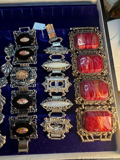 Auction 100621 (3 of 4)