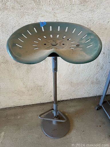 Auction 105637 (3 of 4)