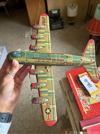 MaxSold Auction: This online auction features vintage chandeliers, vintage alabaster lamp, secretary’s desk, vintage cabinet, grandfather clock, dressing table, vintage sewing machine, vintage glass light covers, area rugs, art glass, vintage tea set, teacup/saucer sets, men’s & women’s clothing, hand tools, vinyl records, vintage washing machine, vintage refrigerator, and much, much, more!!