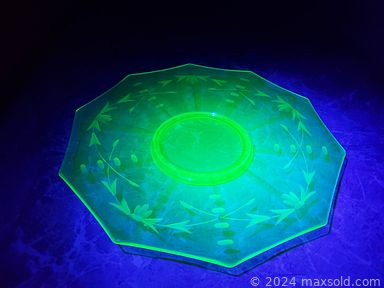 MaxSold Auction: This online auction includes vintage vanity boxes, ceramicware, Pyrex, stemware, art glass, Portmeirion gardenware, Syracuse porcelain, Pfaltzgraff, Spode dinnerware, Sango china, 20th humidor cabinet, artisan pottery, needlepoint, vintage rotary phone, bar mirrors, vintage Uranium glass, cashmere scarves, dolls, rugs, wall art, Playboy and Penthouse magazines, figurines and more!