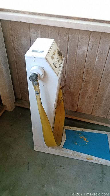 MaxSold Auction: This online auction includes extension ladders, sprayers, vintage lights, Firman generator, clocks, scrap metal, Craftsman lawnmower, spreader, Karcher pressure washer, tools, wagons, mirror, carved door, dehumidifier, outdoor lights, posters, table saw, hand tools, doll dishes, salt and pepper shakers, vintage records, model cars, Disney items, wall art, vintage radio, vintage train sets and much more!