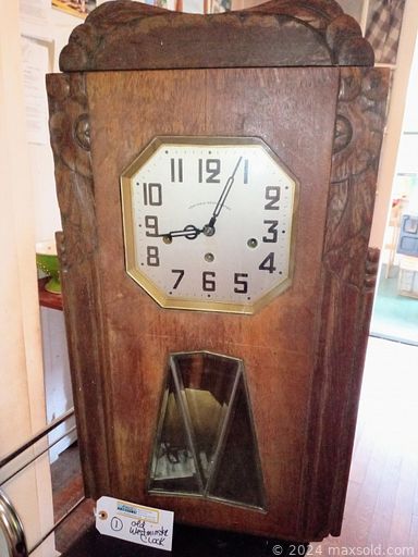 MaxSold Auction: This online auction features vintage chime clock, Coca-Cola collectible, Victrola, vinyl records, antique tins, drafting table, men’s ties, vintage kitchen appliances, teacup/saucer sets, collector’s plates, antique toys, vintage magazines, mini fridge, stereo components, antique dresser, Corning Ware and much more!