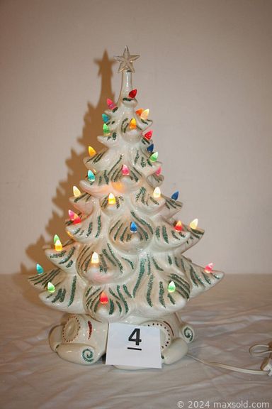 MaxSold Auction: This online auction includes seasonal decor such as snowmen, ornaments, wreaths, wall art, holiday jewelry, Christmas china, Christmas cards, stuffed reindeers, pillows, bulbs, Royal Copenhagen china, Wedgwood, Precious Moments figures and much more!