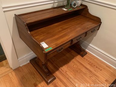 MaxSold Auction: This online auction features fitness gear, art pottery, small kitchen appliances, Kundo clock, Blue Willow dishes, snow tires, patio furniture, sofa bed, vintage writers desk, elliptical, printer, Shark vacuums, craft supplies, and much, much, more!!