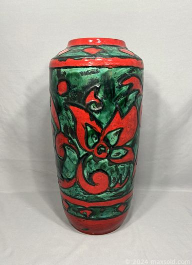 MaxSold Auction: This online auction features vintage German vase, art glass, teacup/saucer sets, soapstone sculpture, vintage ashtray, power tools, vintage inkwell, vintage milk glass, vintage Indiana glass, Donald Chretien prints, vintage cookie jar, men’s clothing, outerwear, women’s hats, jerseys, sports collectibles, sports trading cards, and much, much, more!!!