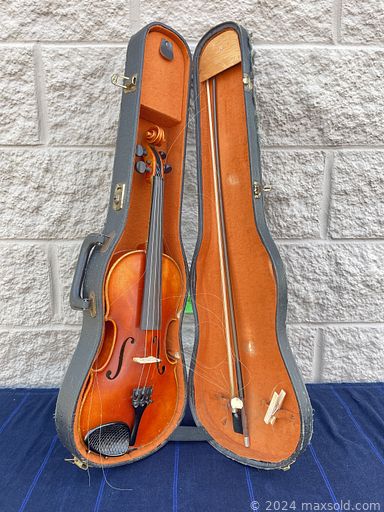 MaxSold Auction: This online auction includes an antique bible, Dali, Picasso and other coffee table art books, Star Wars and other toys, Mikara Lane paintings, Marc Chagall lithograph, Charles Pachter streetcar print and other wall art, MCM compact desk, Kartell ghost chair, vintage teak cabinet, bike, chairs, Yamaha electric guitar, violin, Vester mandolin, lighting fixtures, chinoiserie plates, Underwood typewriter, drums, electronics, Costa Boda, cast iron pots and much more!