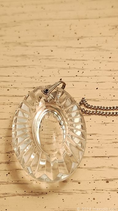 MaxSold Auction: This online auction features power & hand tools, new men’s shirts & ties, small kitchen appliances, milk glass, camping gear, sofa bed, children’s books, pet products, area rugs, stairlift, mirrors, fitness gear, Evesham porcelain, teacup/saucer sets, BMP, wheelchair, yard tools, patio furniture, Red Rose figurines, organ, Royal Doulton figurines, cameras & accessories, vinyl records, small kitchen appliances, Hull pottery, office supplies, toys, art glass, perfume bottles, coins, gold jewellery, law books, and much, much, more!!!