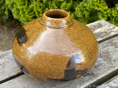 MaxSold Auction: This online auction features art pottery, antique jade figure, NWC carvings, antique Chinese calligraphy brush, NWC carved glass sculpture, Victoria cast iron chandelier, art glass, coins, silver jewelry, pearl jewelry and much more!