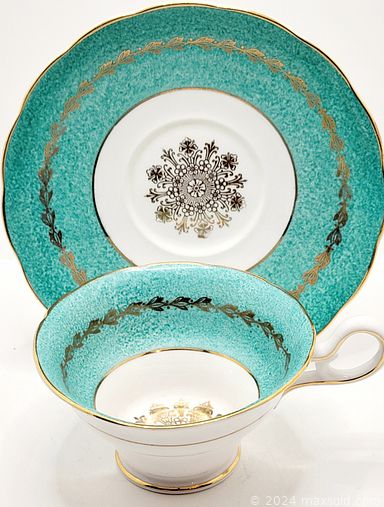 MaxSold Auction: This online auction features antique Noritake Chanlake dishware, antique ruby stain, antique Asian wedding set, art pottery, vintage wall mount vases, teacup/saucer sets, art glass, vintage milk glass, vintage board games, CDs, vintage porcelain figurines, new ladies clothing & lingerie, new reading glasses, vintage costume jewelry and much more!