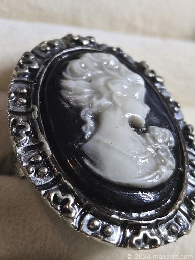 Auction 107600 (1 of 4)