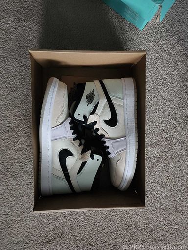 Auction 105805 (3 of 4)