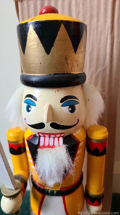 MaxSold Auction: This online auction features vintage Christmas decorations, nativity figures, Boyd’s bears, Dept 56 & Rockwell Christmas village pieces, Lenox Christmas figures & ornaments, wooden nutcrackers, Christmas bells, holiday table linens, cookie jars, electric candles, holiday music boxes, and much more!