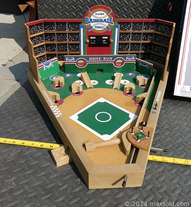 MaxSold Auction: This online auction features women’s clothing & shoes, costume jewelry, new beauty products, sunglasses, vintage magazines, costumes, craft supplies, Sheryl Sawchuk artwork, cake decorating kit, silk ties, faux flowers, art pottery, art glass, TV, watches, and much more!