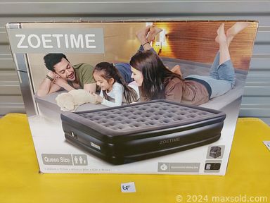 MaxSold Auction: This online auction features cameras, space heater, air matress, multi use drill, dash cam, massage tool, mini Christmas tree, string lights, Christmas decor, hand warmers, earbuds headlamp, toques, clothing and much more!