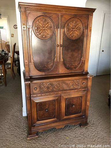 Auction 25369 (2 of 8)