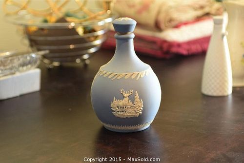 Lot #0075 (1 of 8)