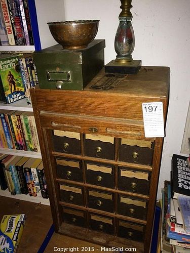Lot #0197 (1 of 13)
