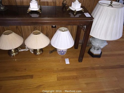 Lot #0839 (1 of 9)