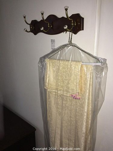 Lot #0855 (1 of 13)