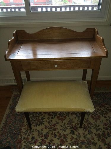Lot #0863 (1 of 12)